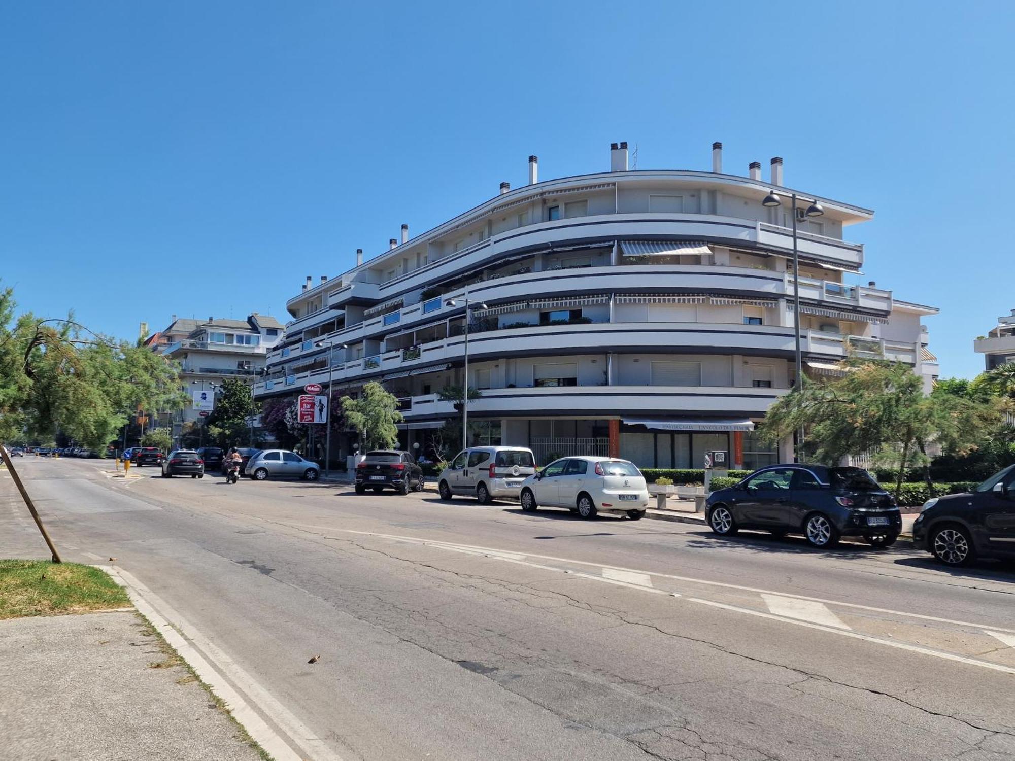 Tramonti Apartments Pescara Esterno foto